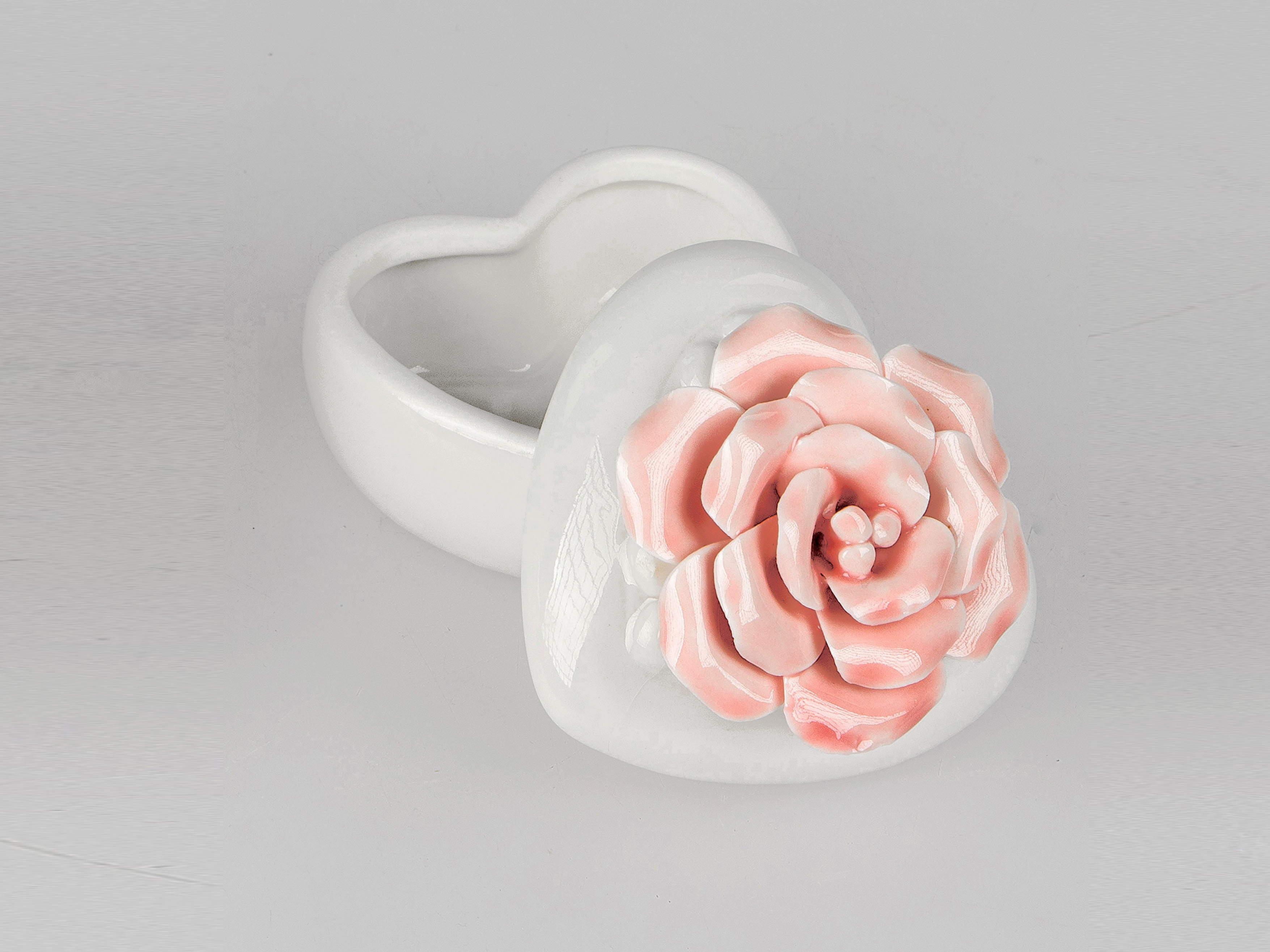 Herz-Dose mit Rose 7cm Porzellan Geschenk-Box Aufbewahrung Vorratsdose Formano