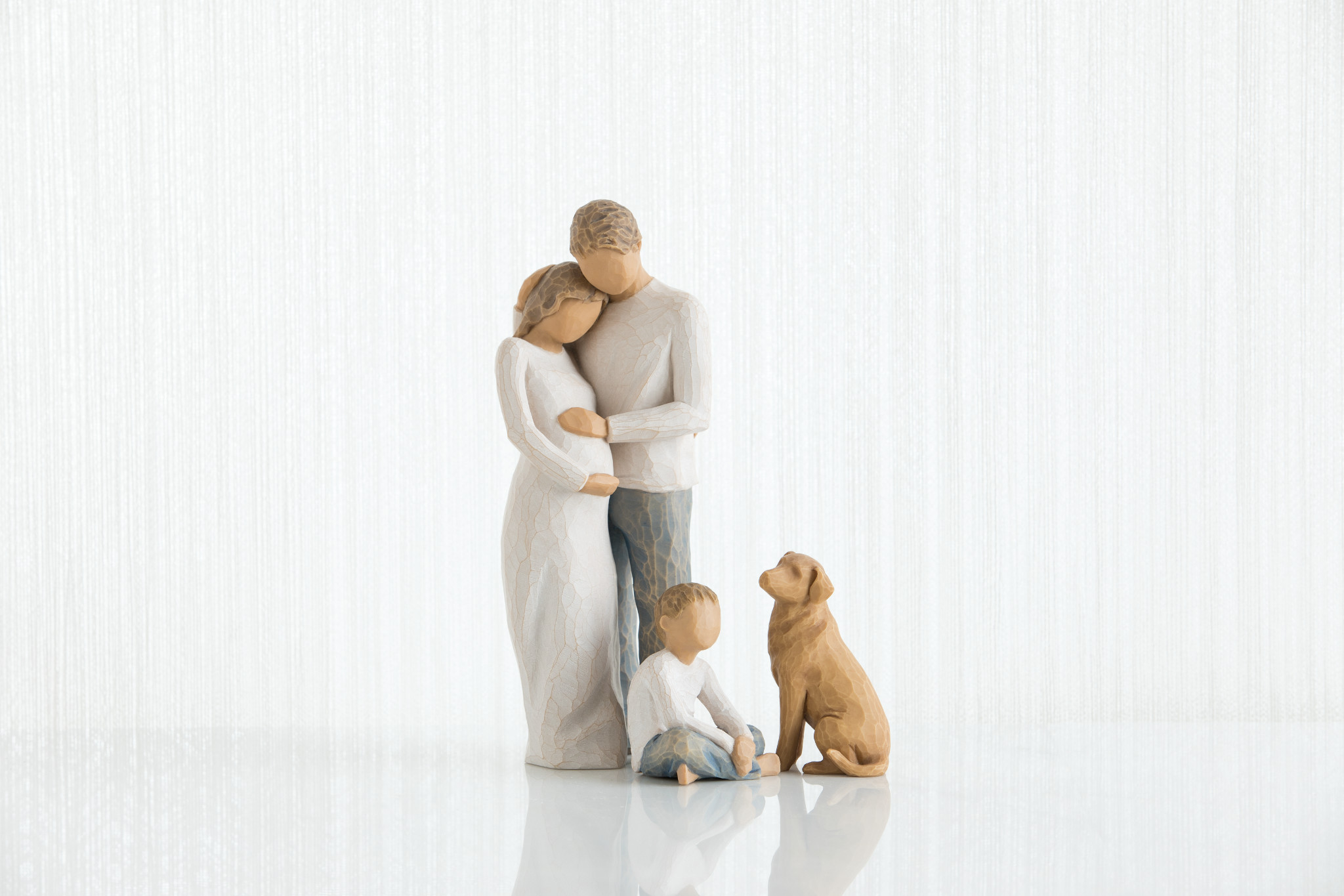 3tlg. SET- Familiengruppe – „Vater Mutter Schwanger Kind und Hund“ Willow Tree Figur