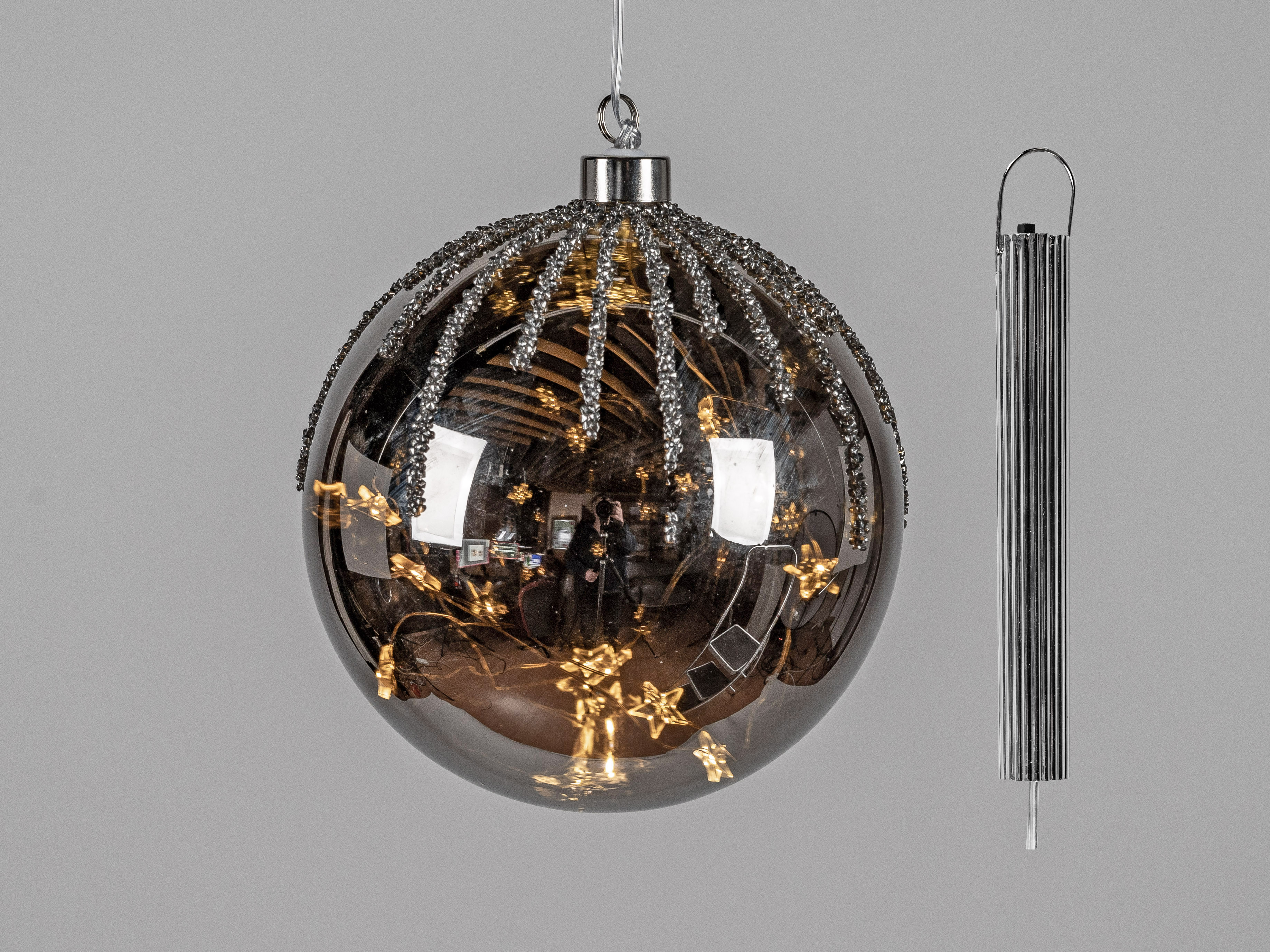 LED-Deko Kugel D.15cm zum hängen anthrazit  Winterzeit mit Timer formano