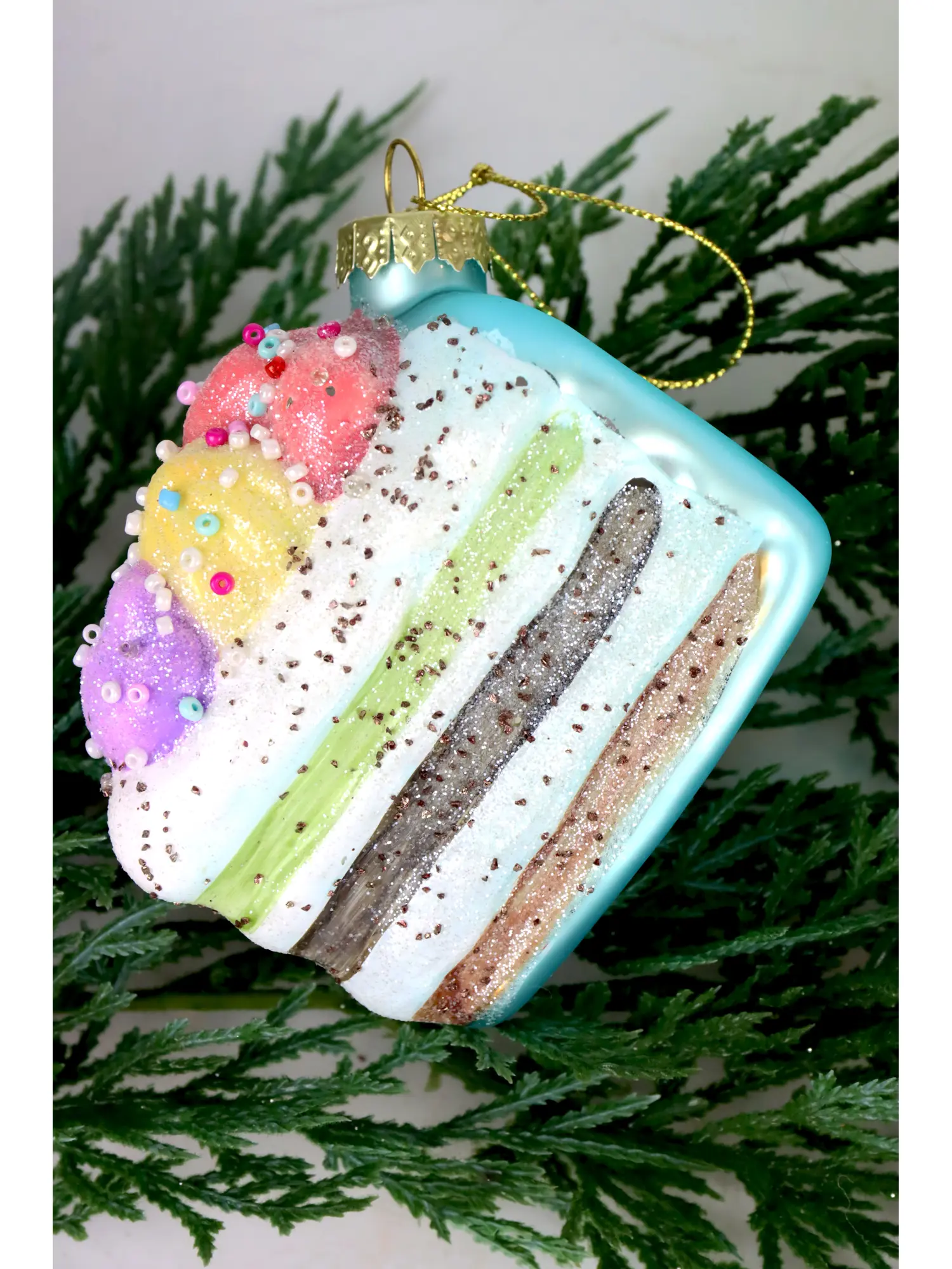 Anhänger „Cake Party “8x6x7cm blau Glasschmuck Weihnachtsbaum-Deko Winterzeit Hoff W24